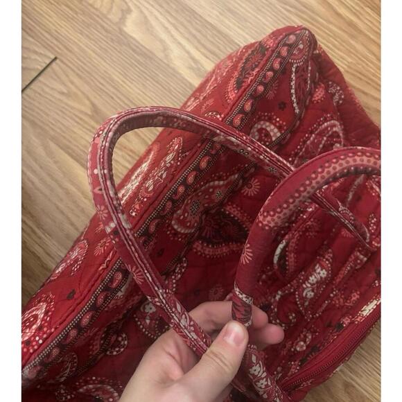 Vera Bradley Shoulder Bag Paisley Mesa Red - Picture 4 of 9